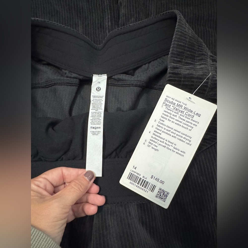 Lululemon Scuba Mid-Rise Wide-Leg Pant *Velvet Cord in Black - Picture 7 of 9